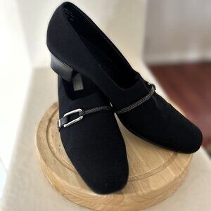 Munro Shoes- Women's 10N Cindi Slip-On Loafer Heel- Black Fabric